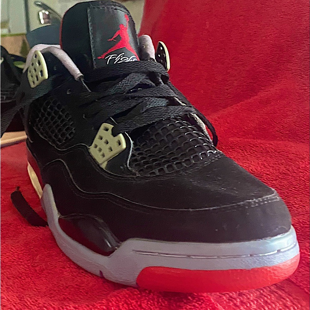 Nike Air Jordan 4 Retro. Never worn. Size 10 New no box